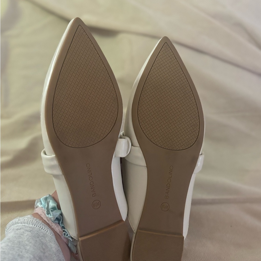 Bandolino White Ruched Mules Slip-On‎ - Picture 3 of 3
